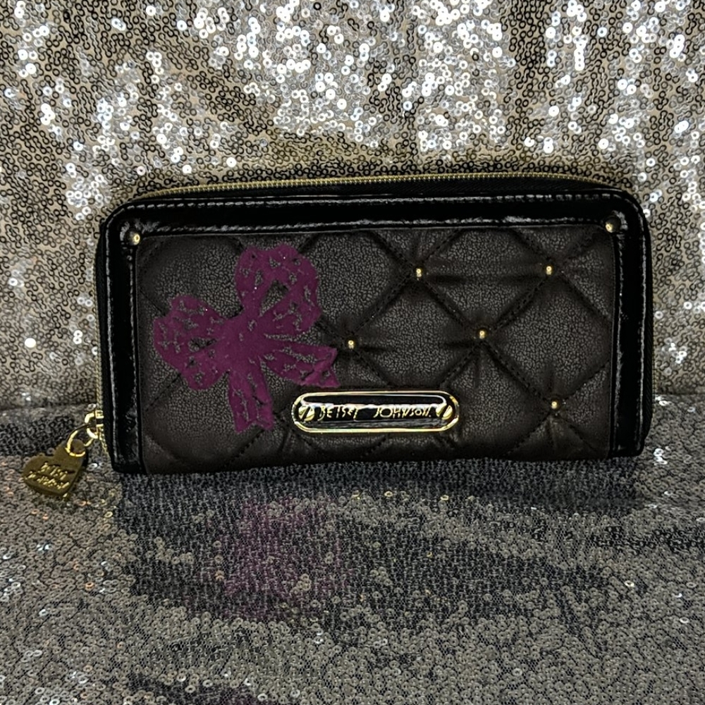 Betsey Johnson clutch/wallet